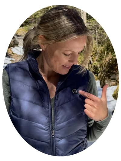 Verwarmde bodywarmer houden deze vrouw warm.